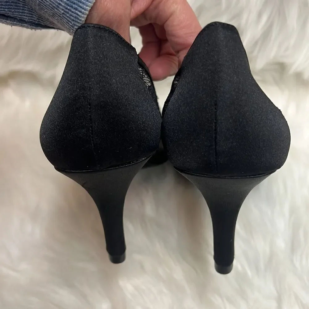 Kelly &‎ Katie Lace Peep Toe Heels Size 10 B-24